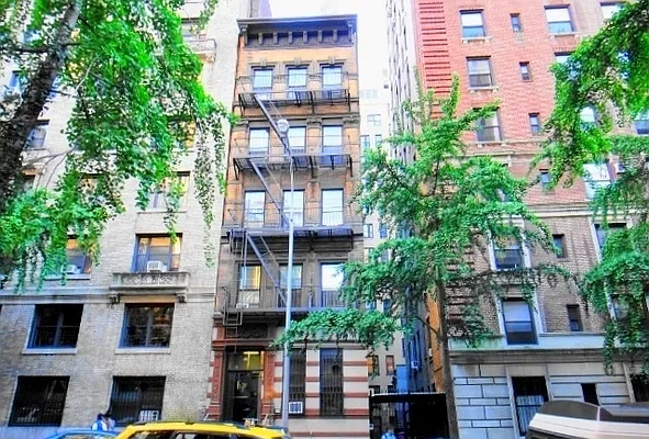 Rented by Balass Ralph, LREB | media 22