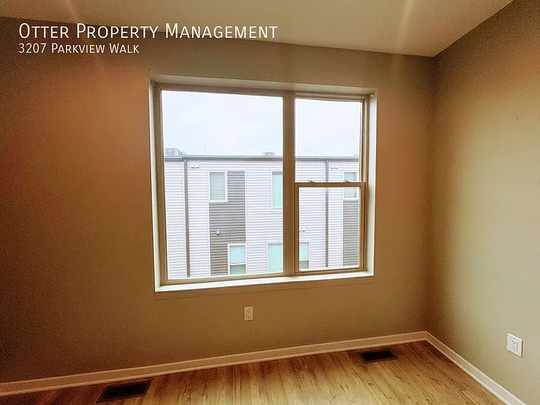 3207 Parkview Walk — Photo 8