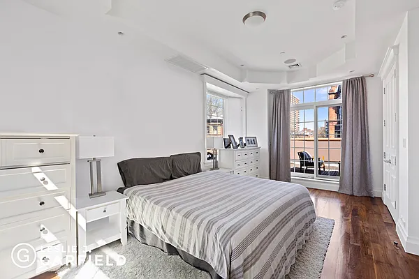 Sold by Leslie J. Garfield | media 6