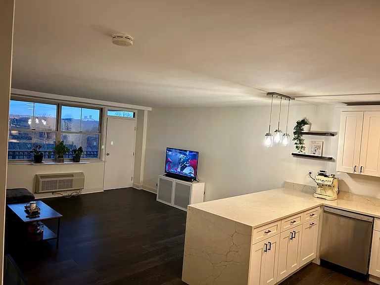 2030 N Adams St #1104 — Photo 36