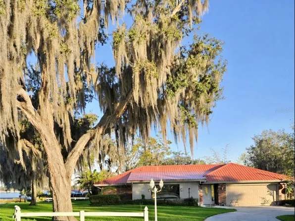 630 Lake Blue Dr, Lake Placid, FL 33852