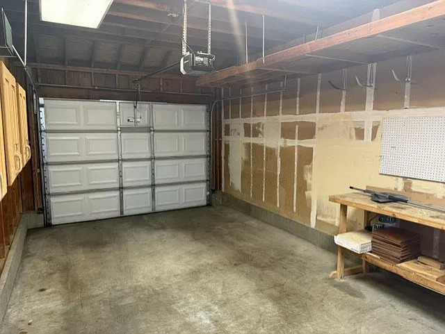 2 bed, 2.5 bath, 1221 sqft, $2,600 — Photo 2