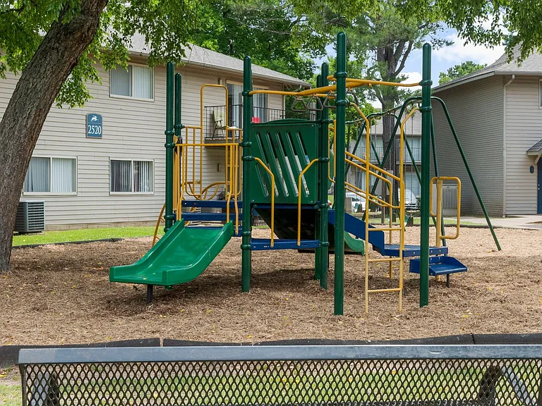 Deerfield Estates - First Months Rent FREE *Select Units Only* — Photo 60