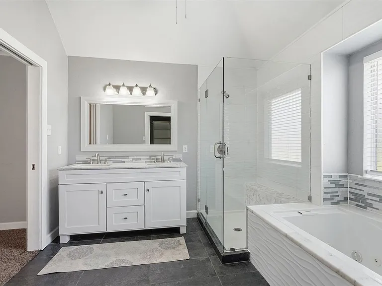 410 Roundabout Dr — Photo 23