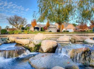 4786 N Waterside Dr, Clovis, CA 93619