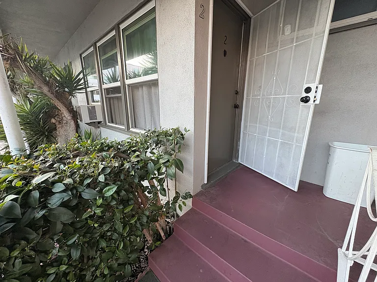 1153 Lillian Way #2 — Photo 11