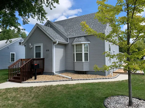 206 Merriam Ave N, Thief River Falls, MN 56701