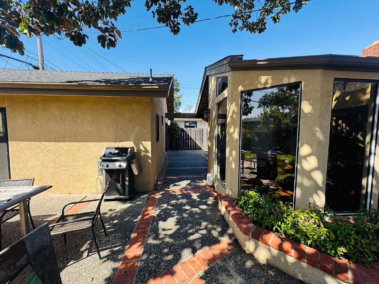 3 bed, 1.0 bath, $3,900 — Photo 4
