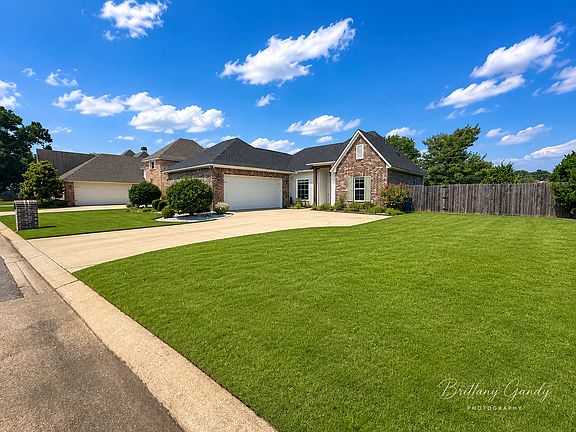 3rd image of 8820 Beau Chene Dr