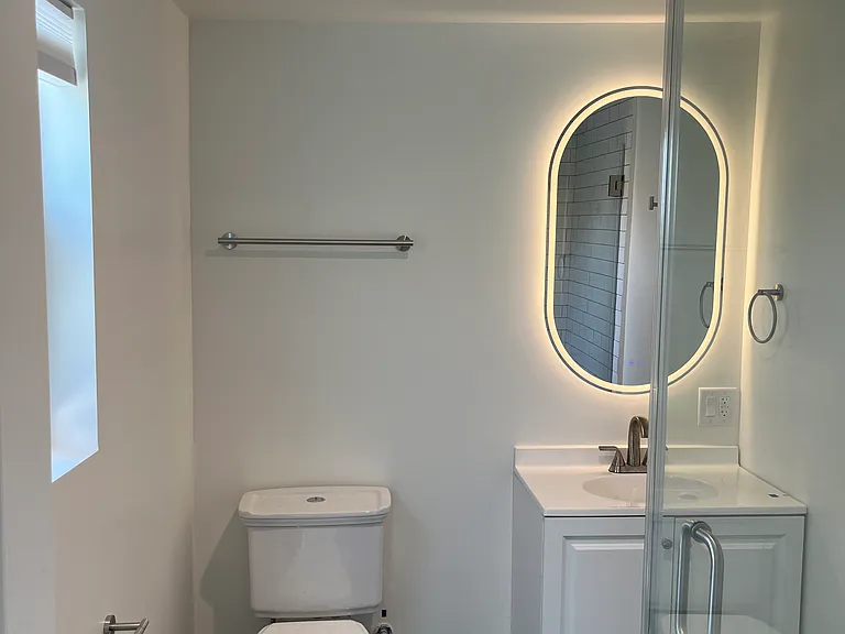 6324 Longview Ave — Photo 10
