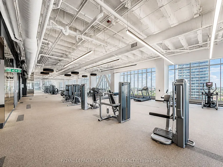 488 University Ave #5008 — Photo 4