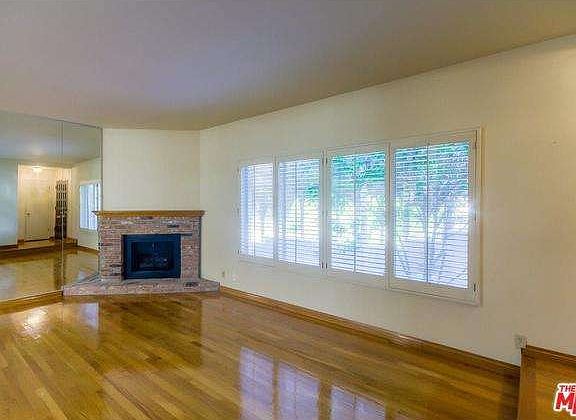 3rd image of 1253 Daniels Dr
