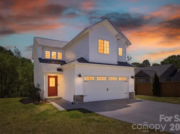 126 Crump St, Connelly Springs, NC 28612