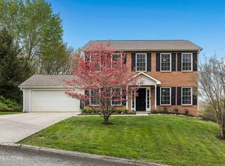 8221 Foxworth Trl, Powell, TN 37849