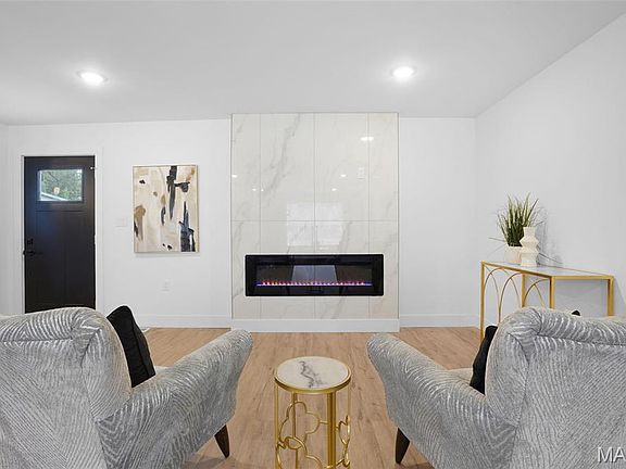5th image of 2930 Heatherton Dr