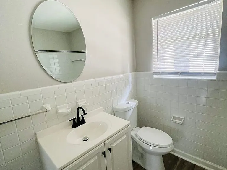 306 N Jackson St — Photo 21