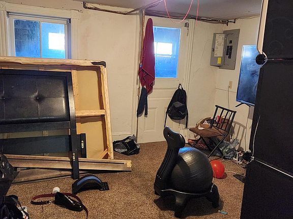 4th image of 517 Pine Hill St
