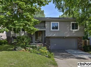 15922 Ohern St, Omaha, NE 68135