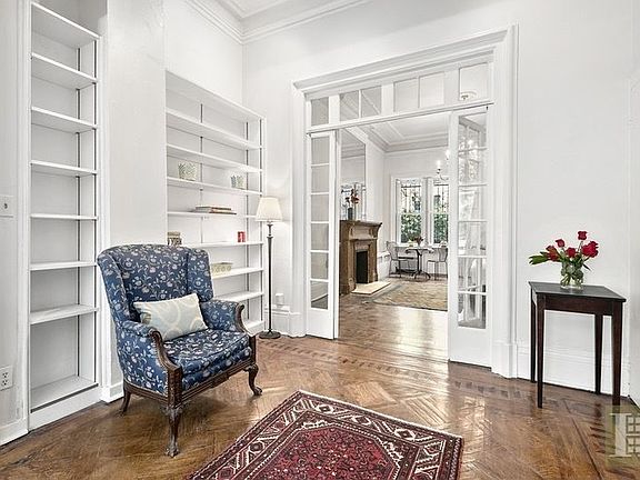 2nd image of 123 W 78th St APT 1