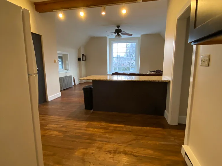 904 W 4th St #3-1 — Photo 14