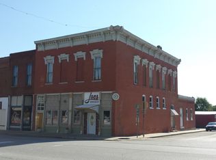 202 N Main St, Paris, MO 65275
