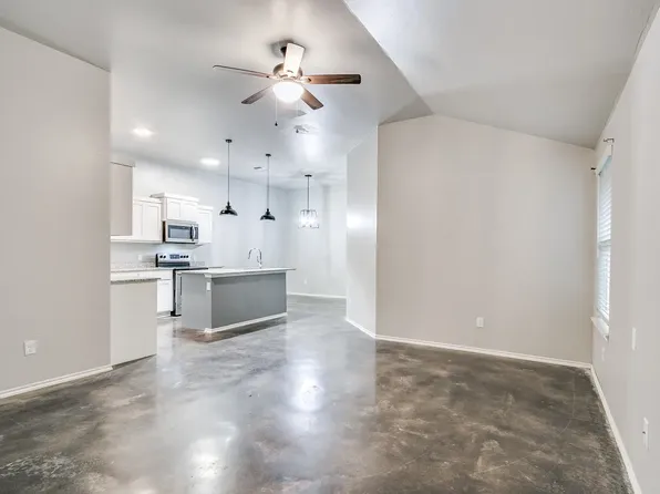 944 Coles Crk, Yukon, OK 73099