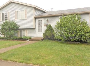 100 Phoenix St, Mc Kees Rocks, PA 15136