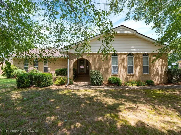 114 Fern Dr, Poteau, OK 74953