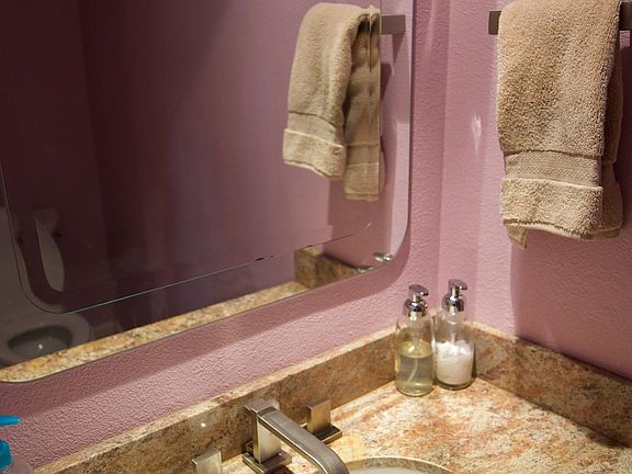 5th image of 5269 Colodny Dr Unit 1
