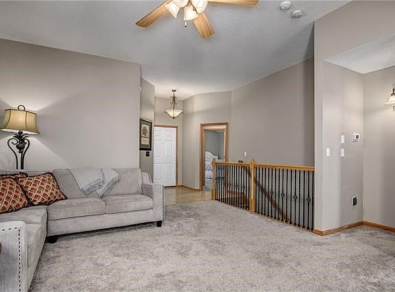 5th image of 5002 NW Woodside Dr
