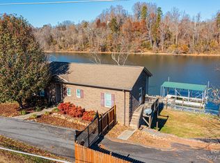 209 Catawba Ave, Hickory, NC 28601