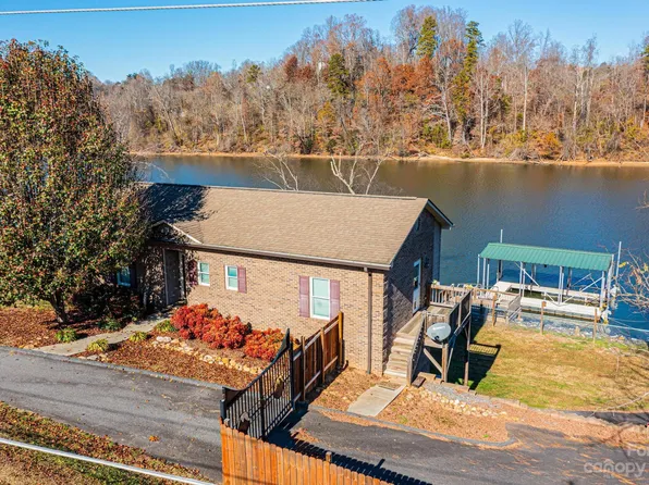 209 Catawba Ave, Hickory, NC 28601