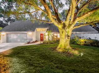 402 Tomahawk Trl, Brandon, FL 33511