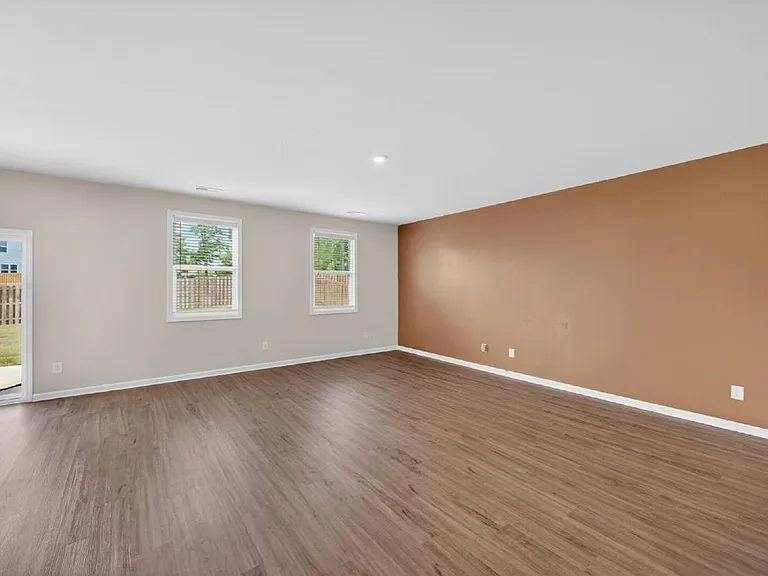 119 Yellow Birch Way — Photo 3