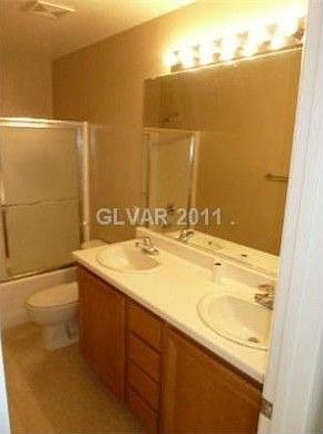 5th image of 8011 Dutch Villas St
