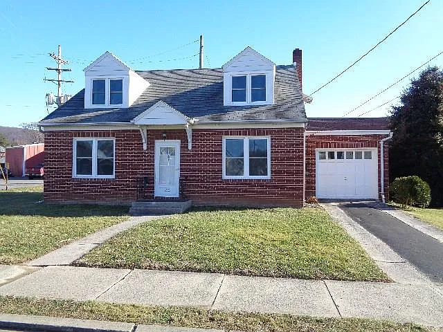 100 E Fleming Ave photo 1