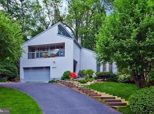 9427 Talisman Dr, Vienna, VA 22182