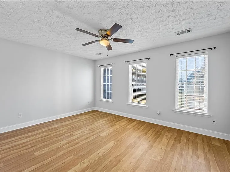 6616 Splashwater Dr — Photo 25