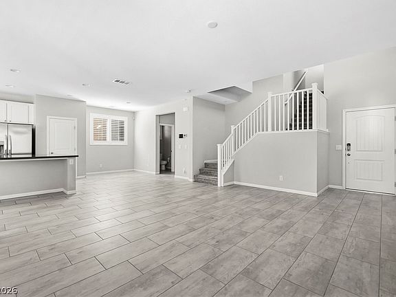 4th image of 10455 Skye Summit Ave