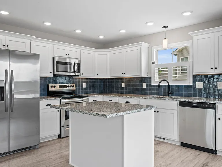 133 Tomahawk Pointe — Photo 13