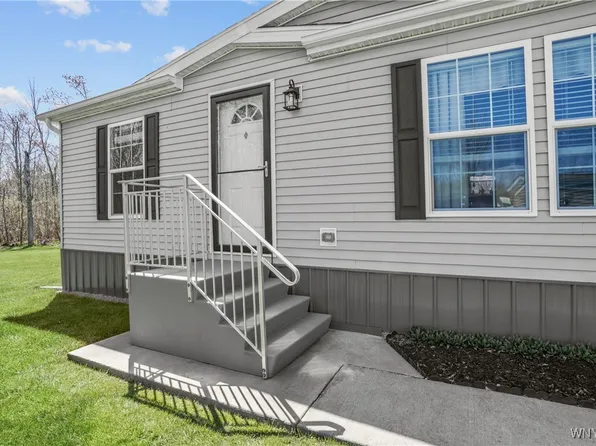 745 Thomas Ln, Angola, NY 14006