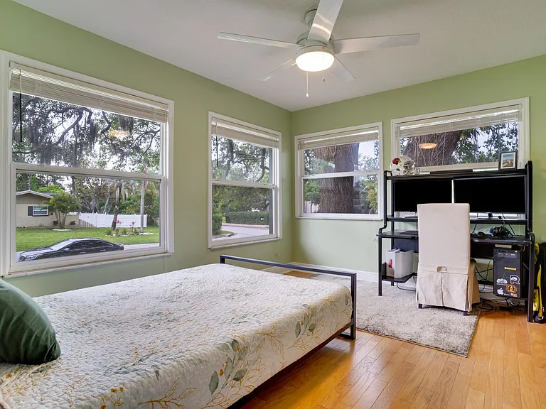 Bonus room