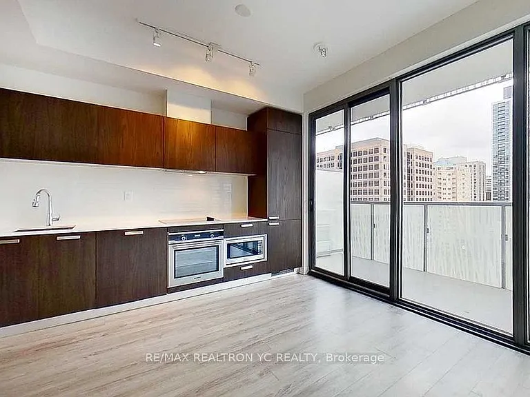 50 Charles St E #1402 — Photo 9
