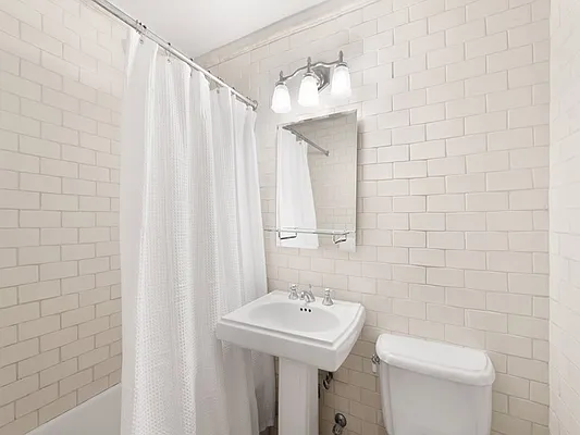 Sold by Sotheby's International Realty | media 17