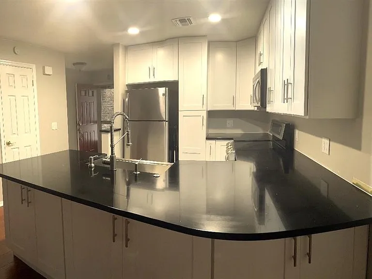 5171 Lazy Oaks Dr — Photo 6