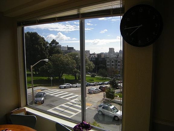 2nd image of 2201 Laguna St #302