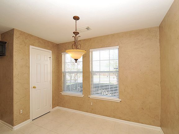 Beautiful Neutrals in the Breakfast Rm