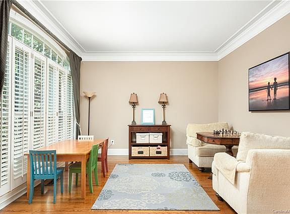 3rd image of 6106 Woodleigh Oaks Dr