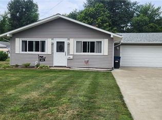 5852 Lake Rd, Mentor, OH 44060