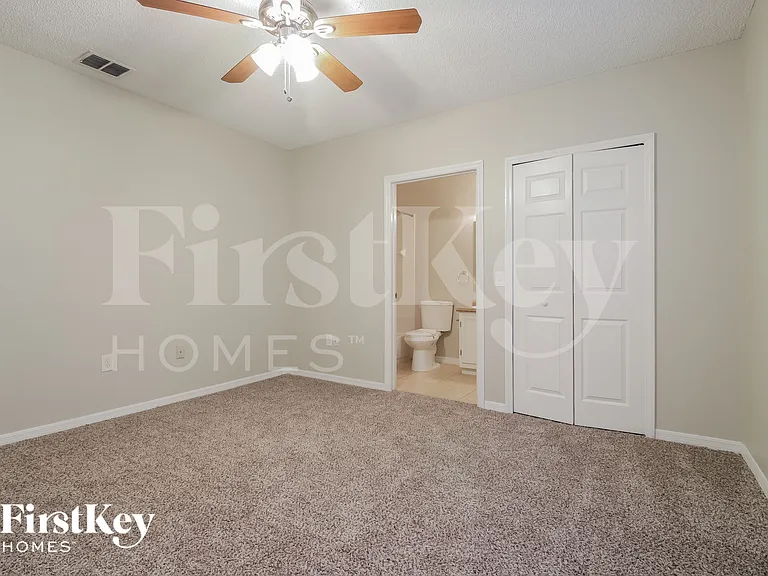 1205 Schumann Dr — Photo 7
